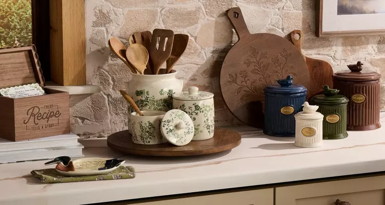 Kinkeeping Kitchen Decor
